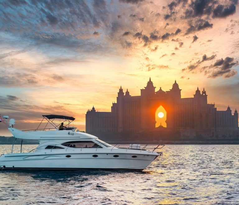 VIP luxury yacht tour Dubai